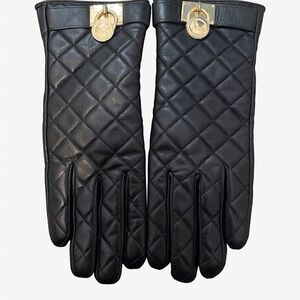 NWOT Michael Kors Quilted Hamilton Black Leather Gloves Size Medium
